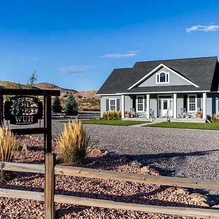 Marysvale Adventure Retreat Villa